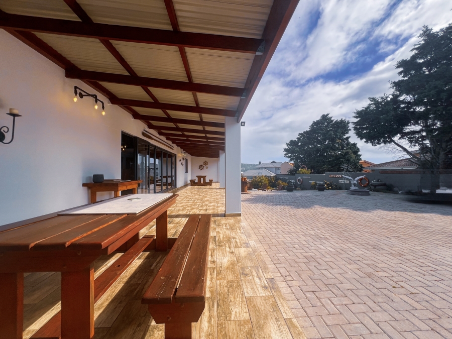 5 Bedroom Property for Sale in Myburgh Park Western Cape